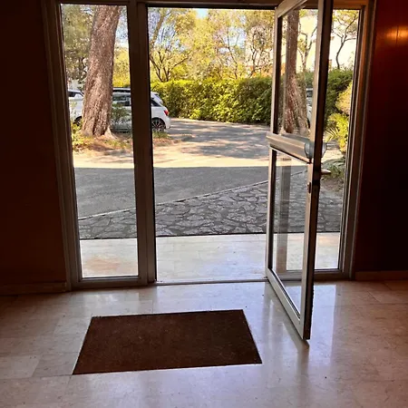 Beau 300 M De La Avec Parking *